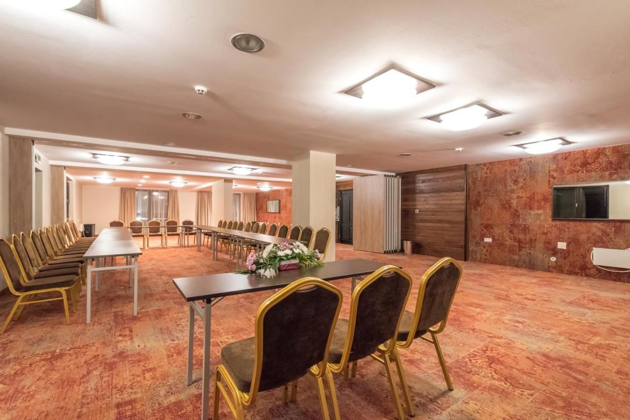 Отель Lion Hotel Borovets Боровец